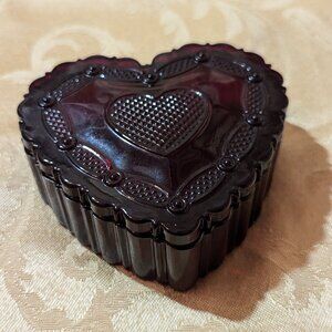 Avon 1876 Cape Cod Ruby Red Heart Trinket Box
